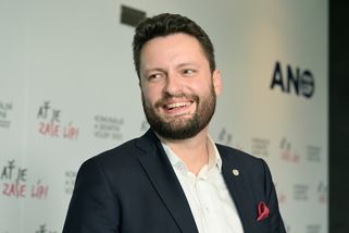 Odměny nebral a částka taky nesedí. Jedna nová a 3...